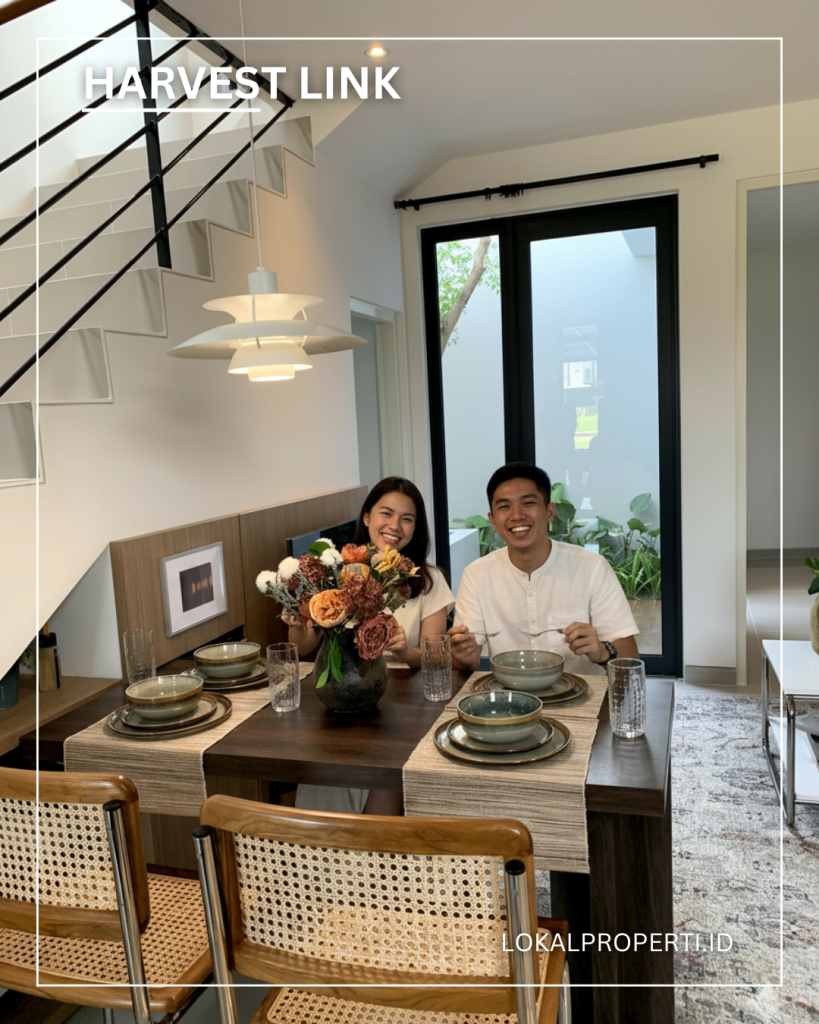 Rumah Contoh Harvest Link Area Komunal Yang Terintegrasi Dengan Ruang Makan Untuk Menciptakan Kesan Luas Dan Terbuka