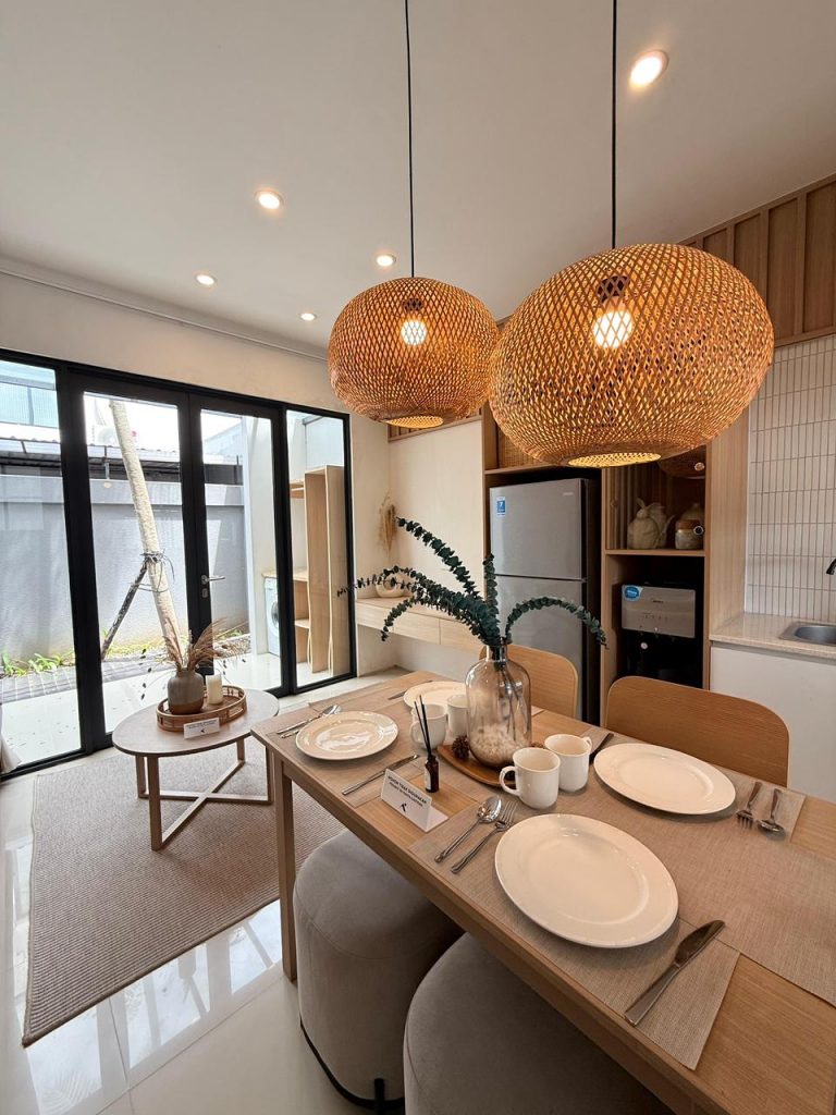 Amesta Living Tipe Terra Meja Makan