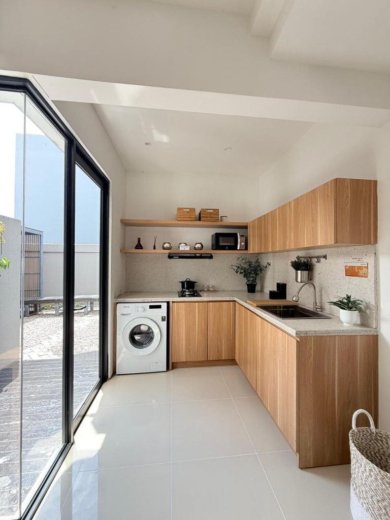 Perumahan Surabaya Timur Amesta Living Tipe Nora 4x15 Dapur