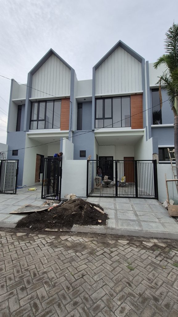 Harga dan KPR perumahan Prapen Indah Surabaya Timur fasad depan