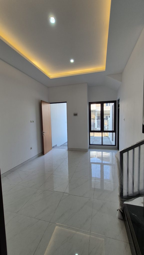 Harga dan KPR perumahan Prapen Indah Surabaya Timur interior ruang depan